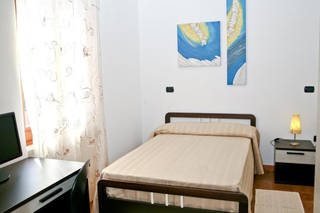 Single Room Small Double Bed